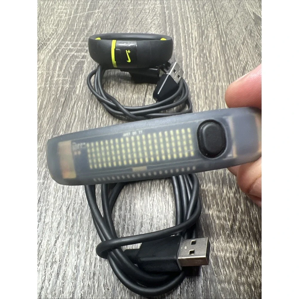 Lot Of 2 Nike + Fuelband SE Activity Tracker Fitness Band Clear Black W/ Charger
